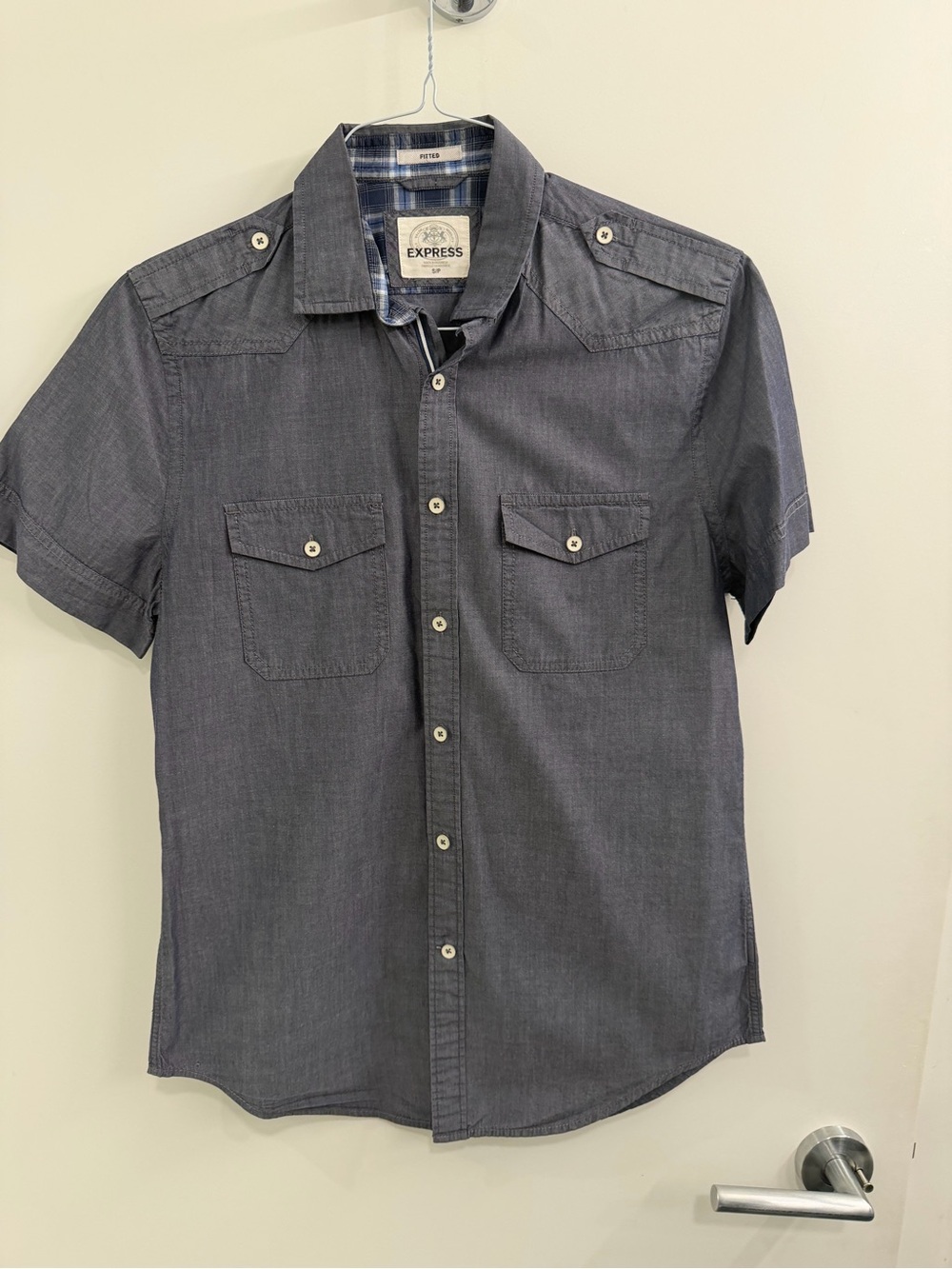 Express Men’s Short Sleeve Button-Down Shirt in Charcoal Gray